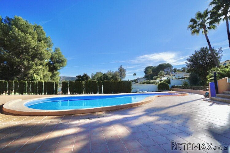 This large terraced property in the popular Tabaira area.. - 2