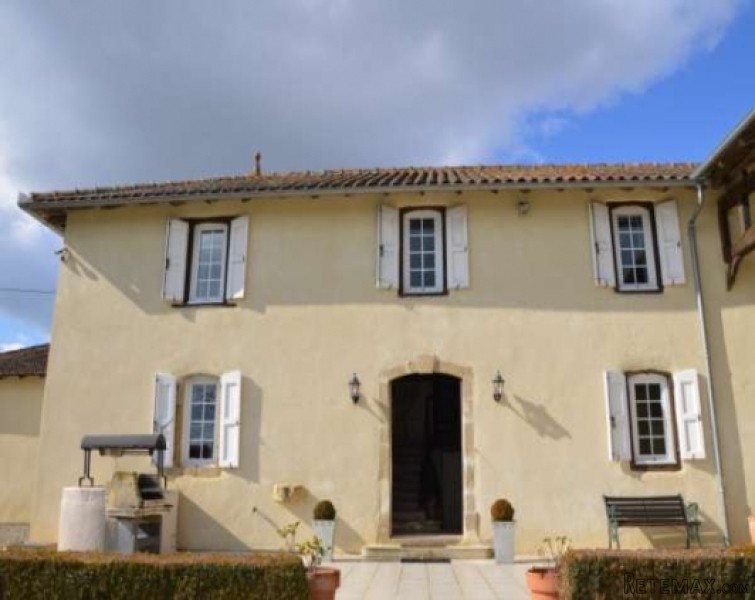 Hilltop maison de maitre with pool and.. - 2