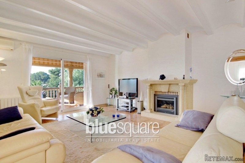 Luxury 5 bedroom villa close to the sea - 2
