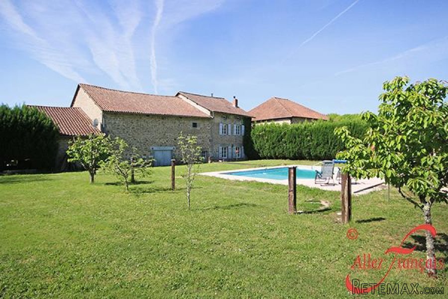 Piégut-Pluviers (Dordogne) - Three bedroom house with barn and.. - 4