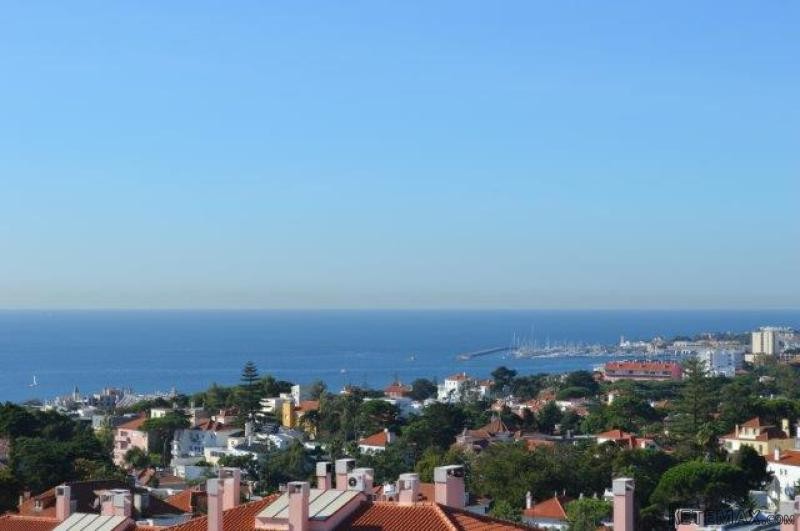 New Apartment With Sea View