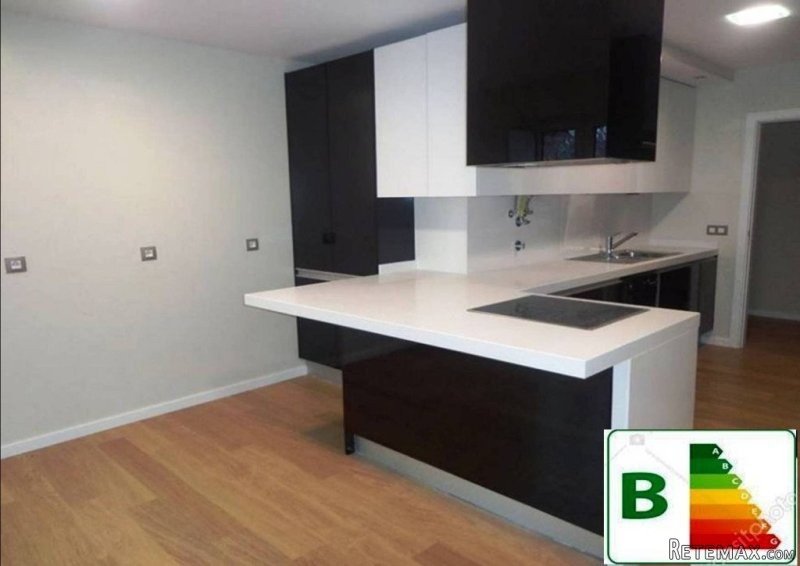 Apartment With Three Bedrooms In Tomar..