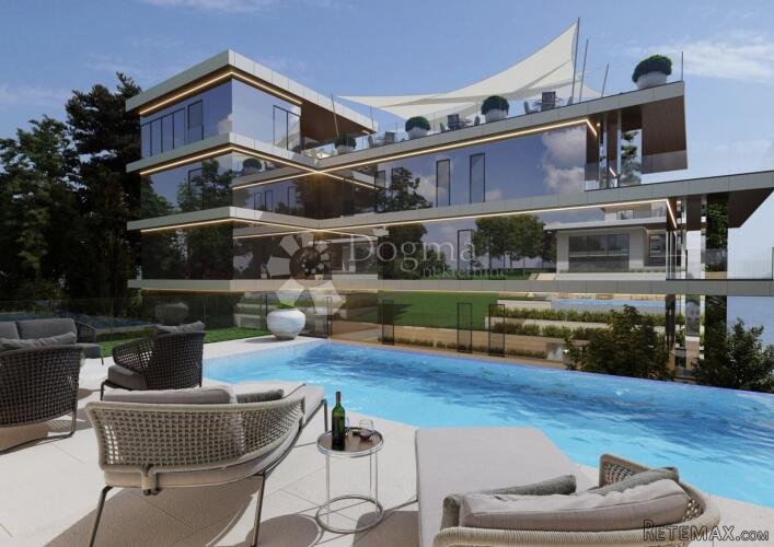 PRILIKA ZEMLJIŠTE 1 RED DO MORA SA PROJEKTOM ZA HOTEL