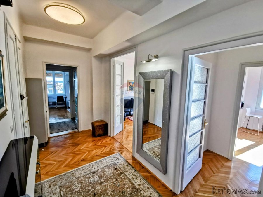 Rijeka, Bulevard, novouređen stan od 109m2 s garažom - 9