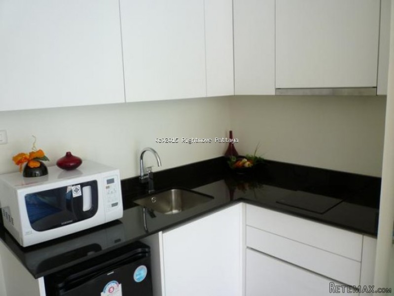 1 Bedroom Condo for sale in Pratumnak -.. - 2
