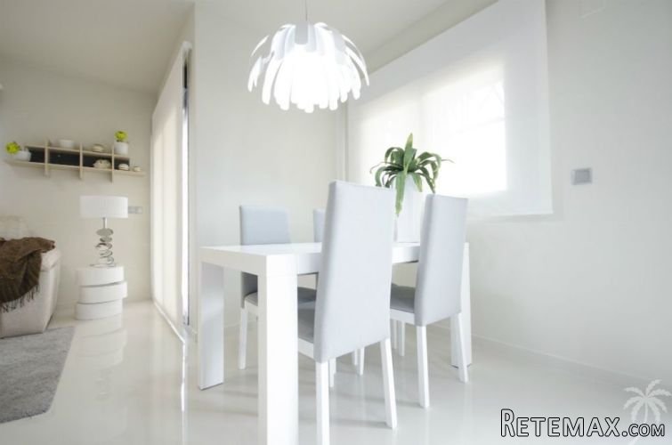 10 spacious, modern apartments, which are located in an.. - 2