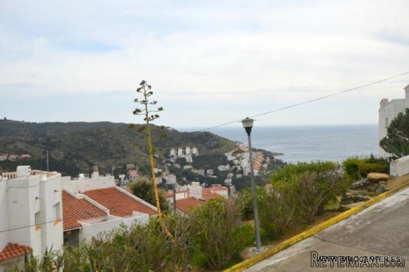 ROSES: Nice apartment with sea view