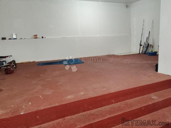 VODICE - poslovni prostor u centru blizu plaže - 3