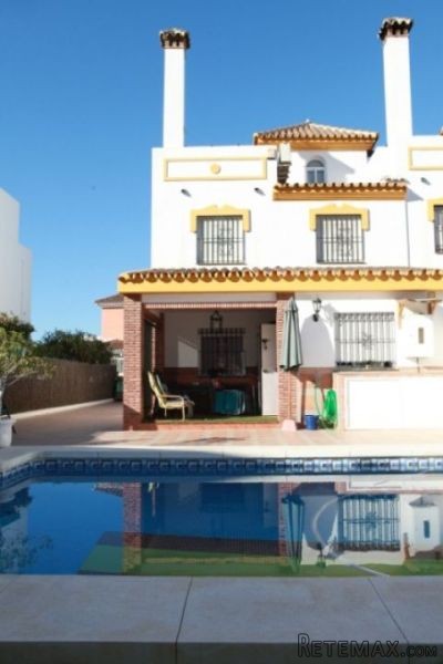 3 bedroom, 4 bathroom Townhouse, (build.. - 2