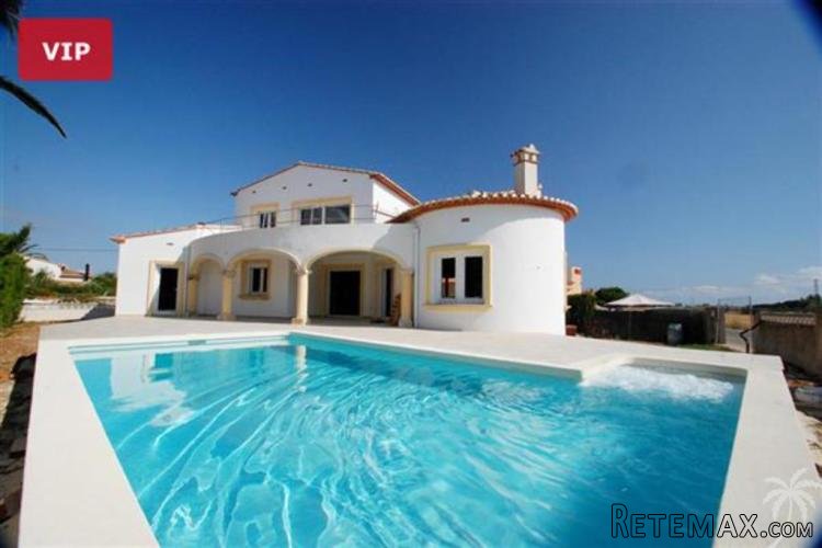 Beautiful, luxurious villa in Els Poblets just 600 meters..