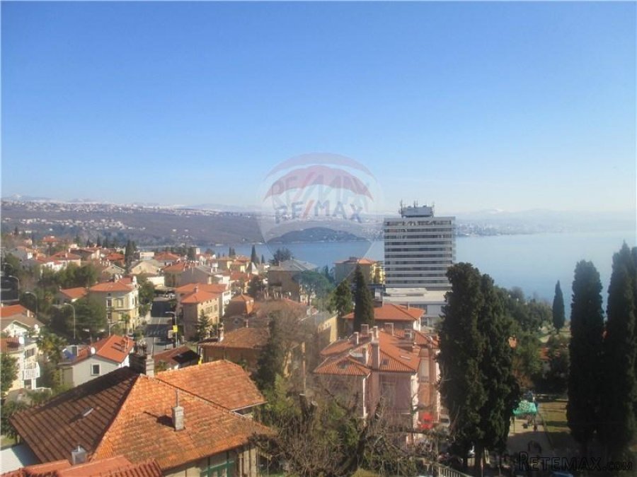 OPATIJA - CENTAR - STAN 130 m2 - II KAT