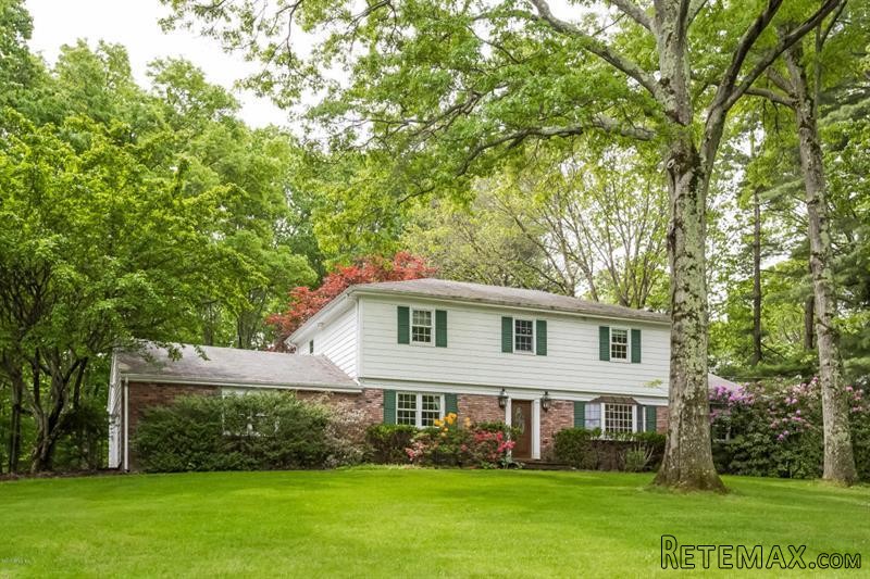 4 bedroom House For Sale: 46 W Glen.. - 2