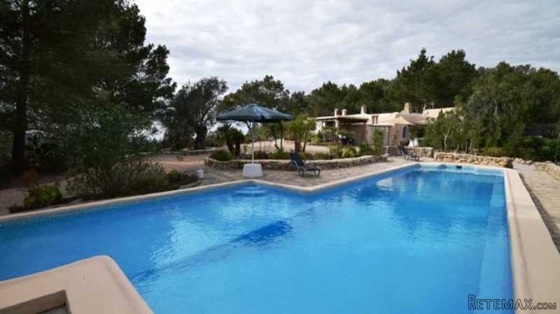 Country property with sea view - 2