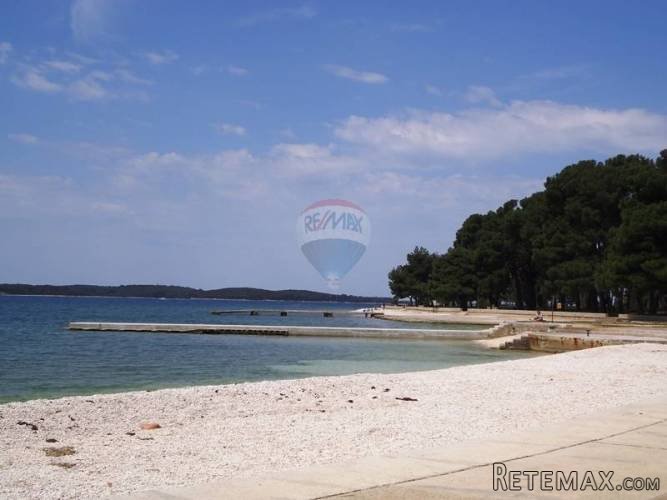 ZEMLJIŠTE U FAŽANI 250M OD PLAŽE
