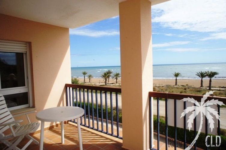 This sea view apartment is located on one of the best spots..
