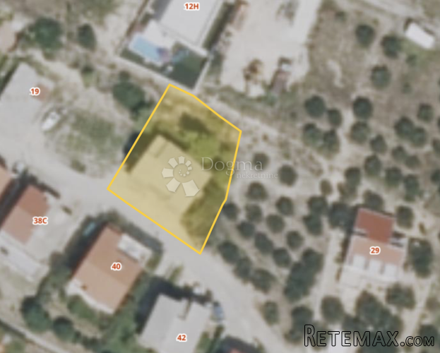 Troetažna kuća s velikim potencijalom, roh bau - 2