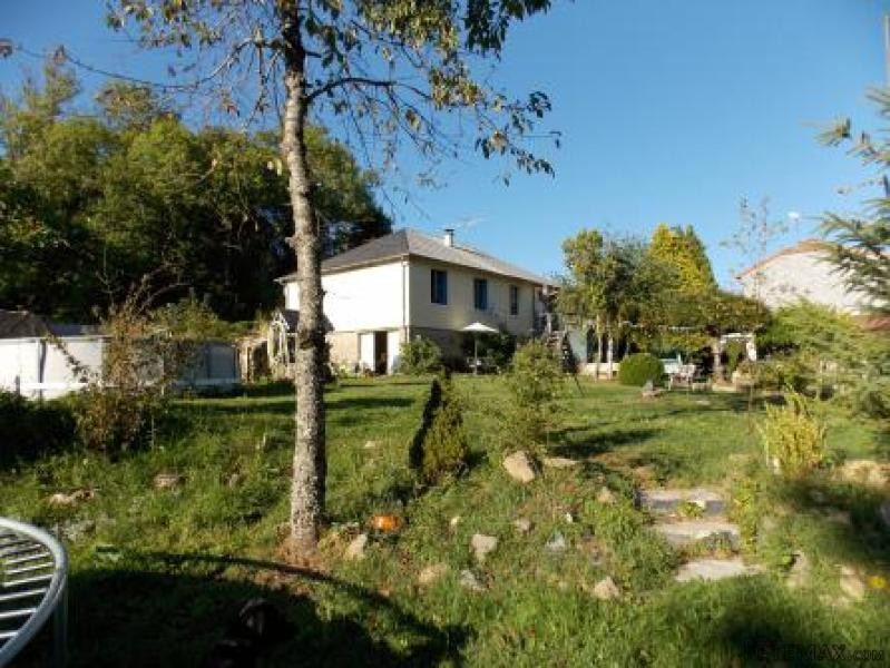 House in Quiet Setting at Edge of..