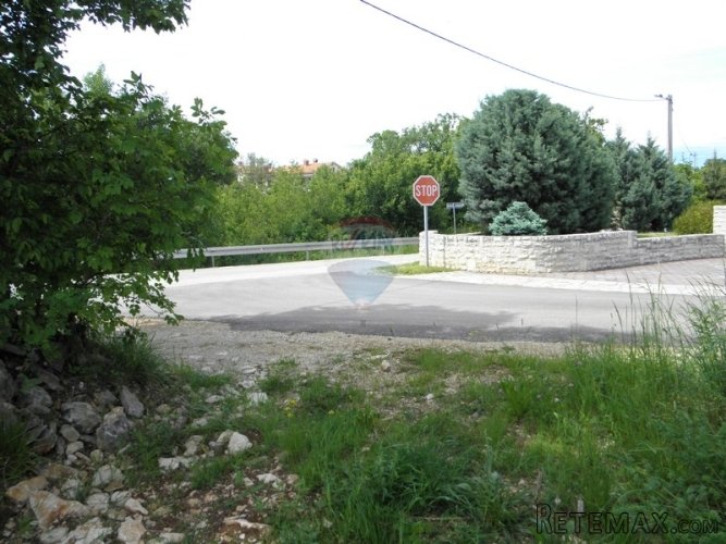 Istočna Istra, građevinsko zemljište za gradnju 5 kuća za... - 5
