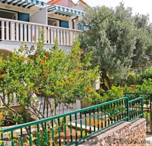 Kuća sa 4 apartmana 100 metara od mora - 3