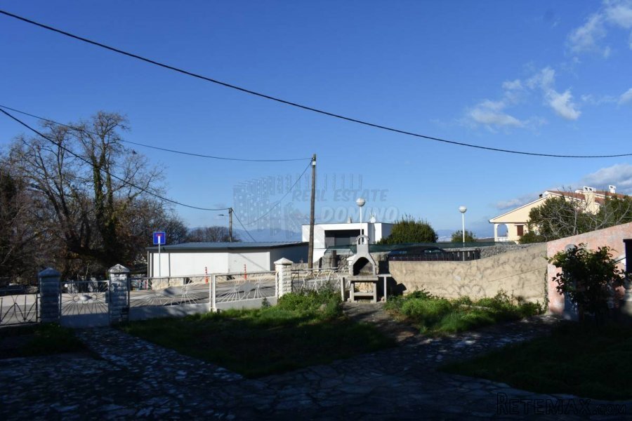 Veliki potencijal! Kuća u okolici Malinske! - 4