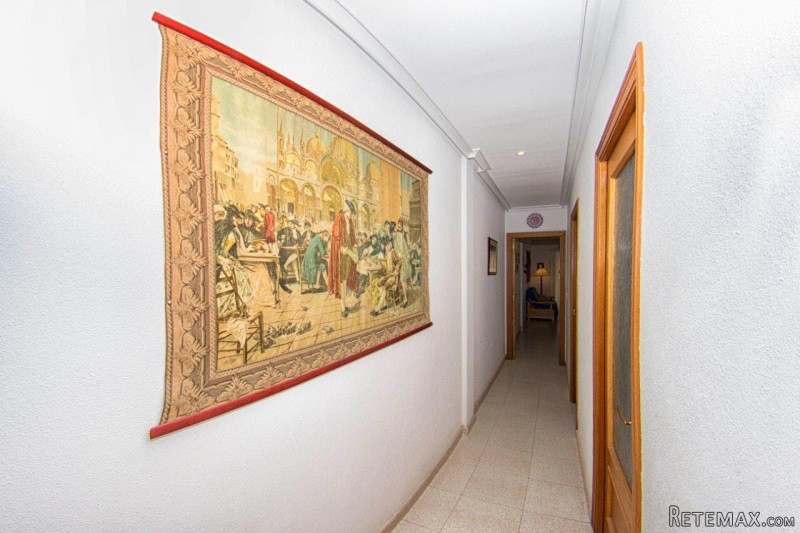 Beautiful 2 Bed Apartment 50m From La.. - 2