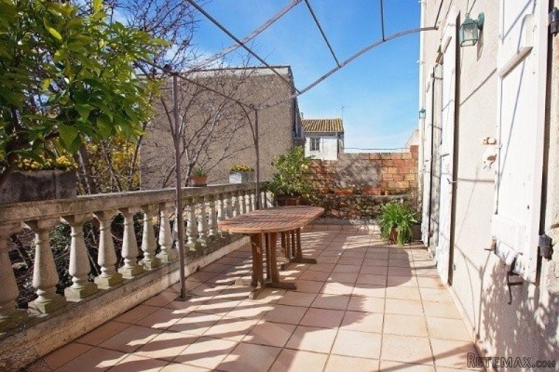 Bourgeoise Home With Terrace, Small.. - 2