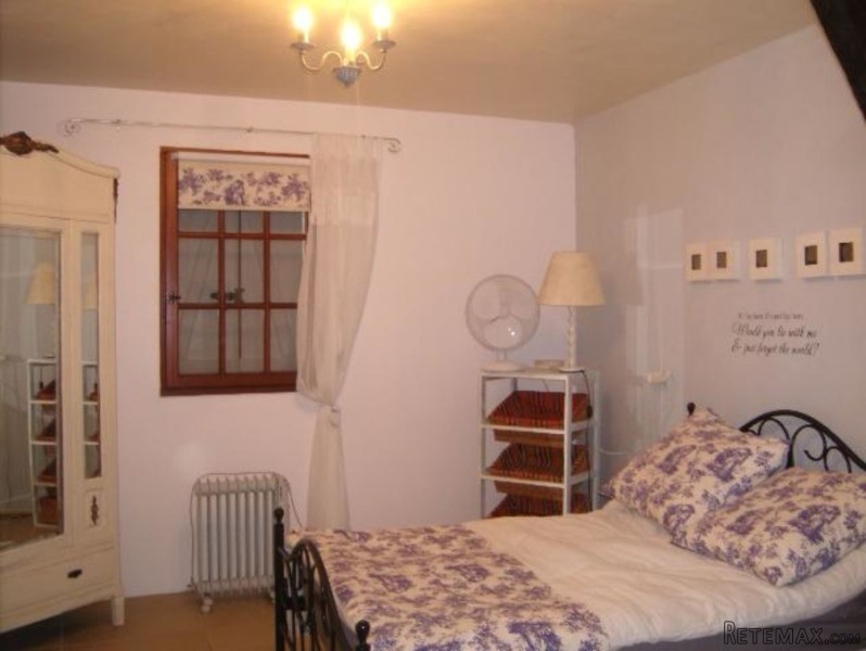 Pretty Stone Country House With Garden - 2