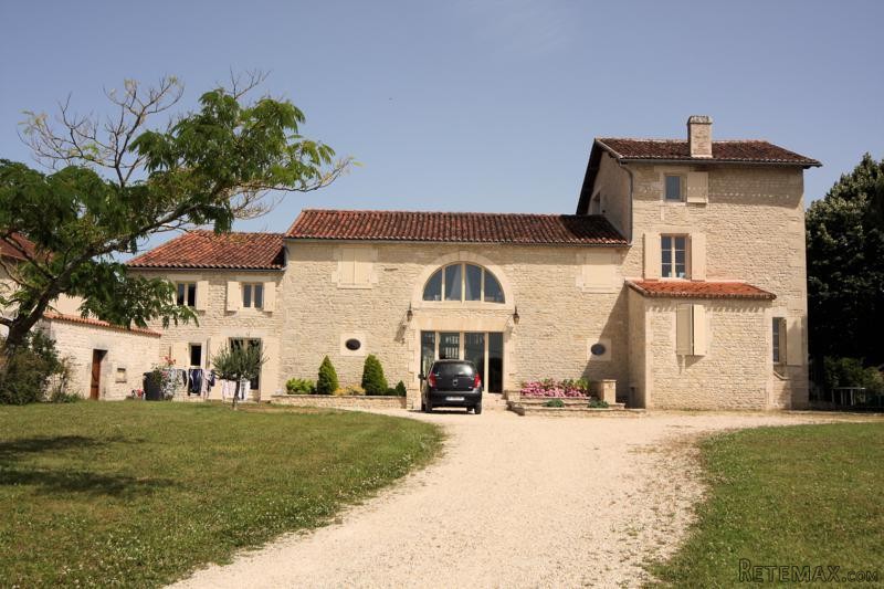 Spacious Detached House With Guest..