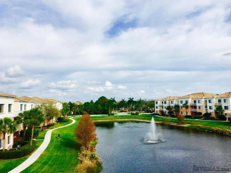 8304 Myrtlewood Circle W, Palm Beach.. - 2