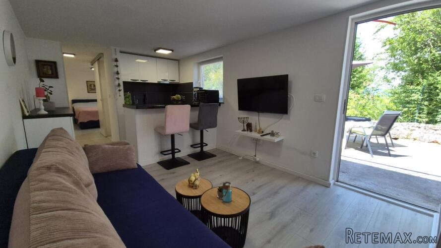 Njivice - apartman samo 50 metara od plaže - 2