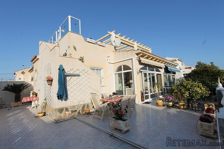 This beautiful house can be found in the beautiful Playa..