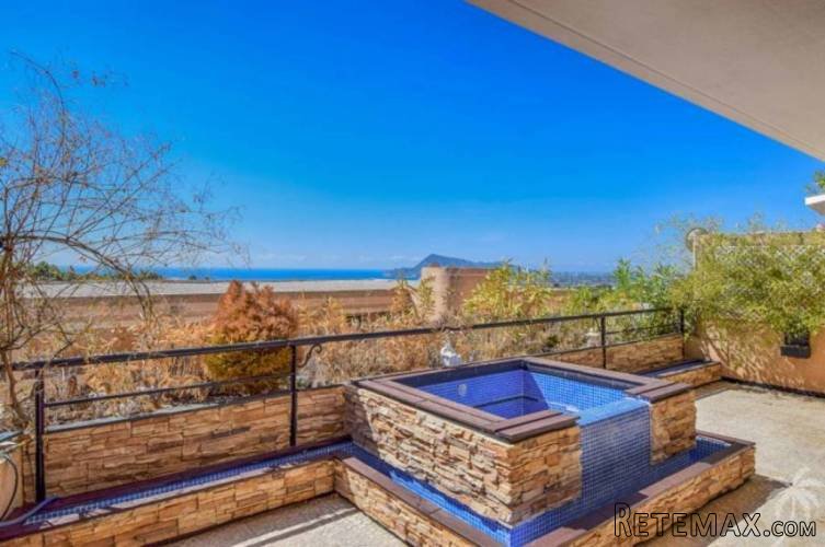 Great, spacious apartment for sale in a large and peaceful..