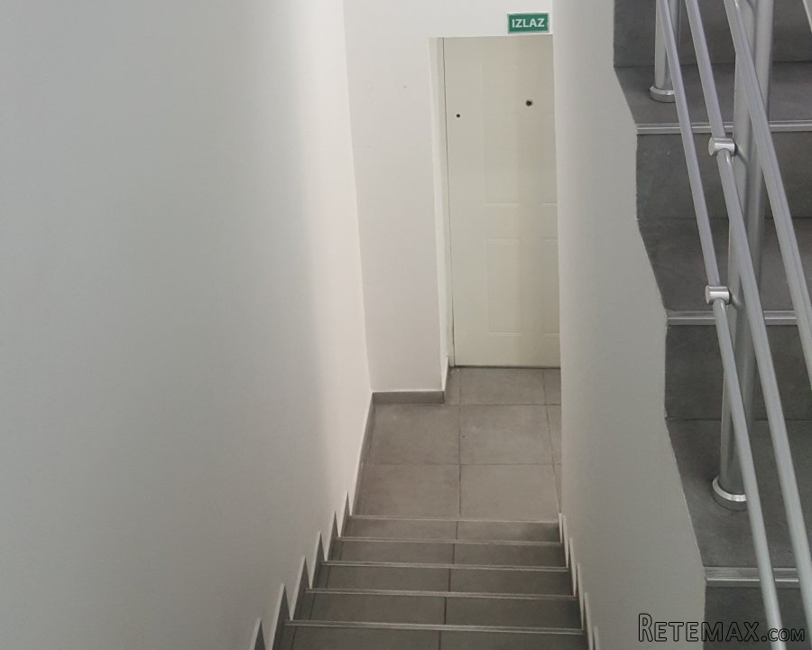 Izdajem kancelarijski prostor u centru Niša - pored Suda - 8
