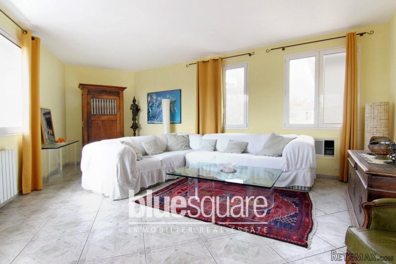3 bedroom apartment in Antibes Old Town