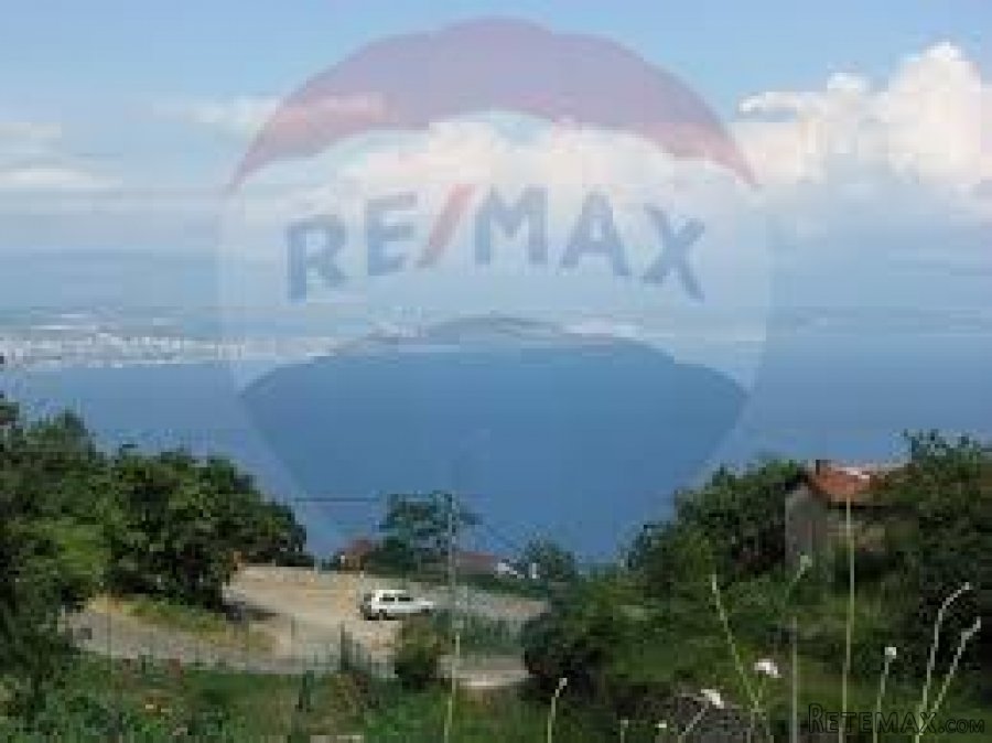 Lovranska Draga - prekrasan teren s pogledom na Kvarner !