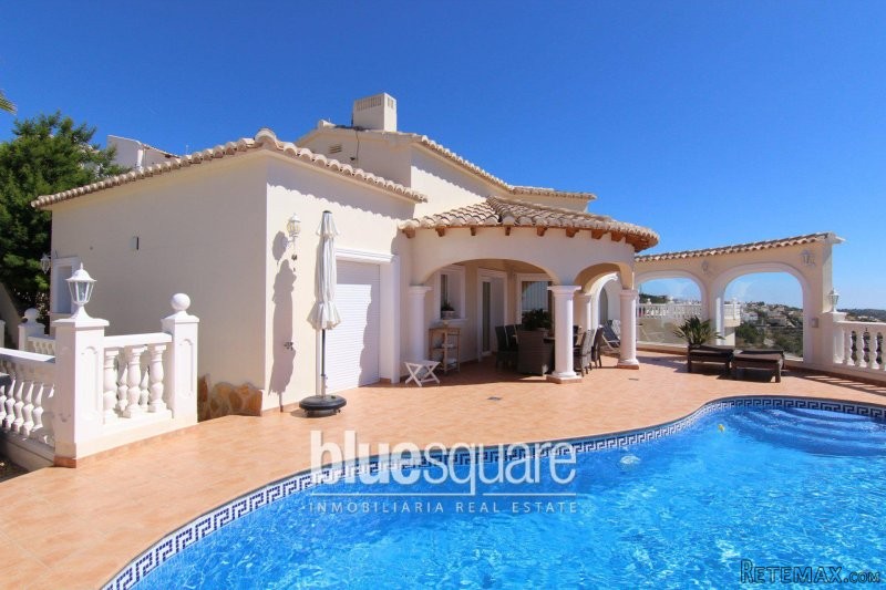 5 bedroom villa with view on Ibiza