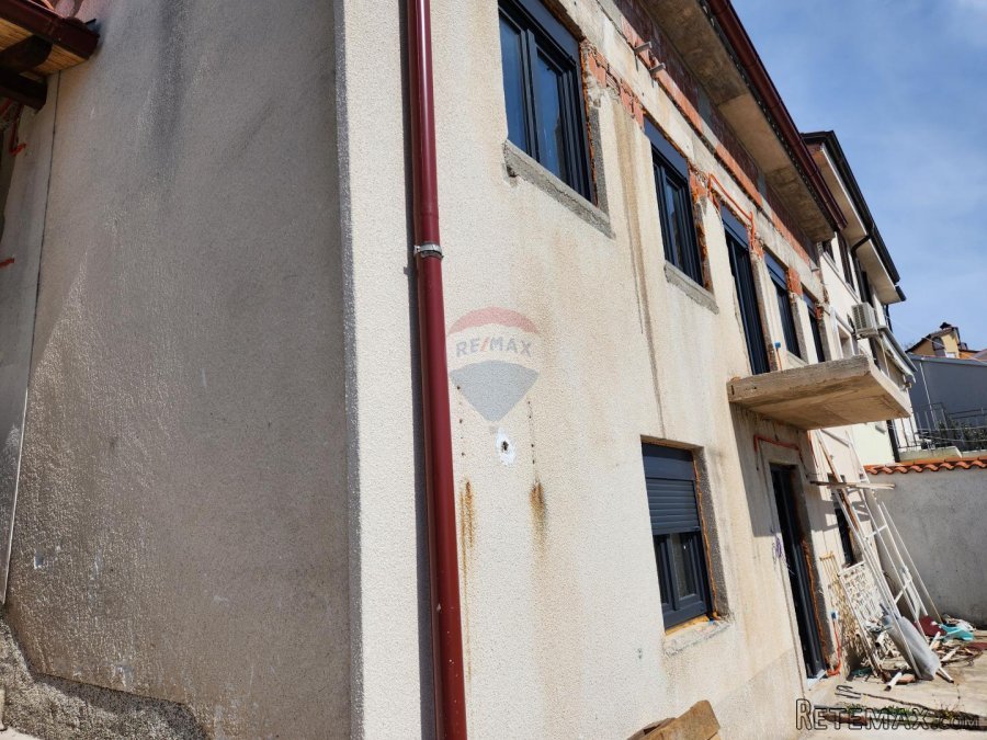 Kostrena, starina u završnoj fazi rekonstrukcije - s 5 stamb - 2