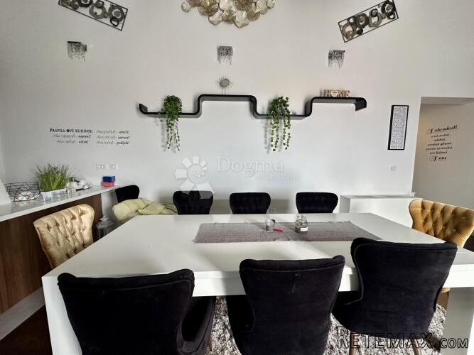 PENTHOUSE 140M2 kompletno namješten PRILIKA!! 300m od mora - 2