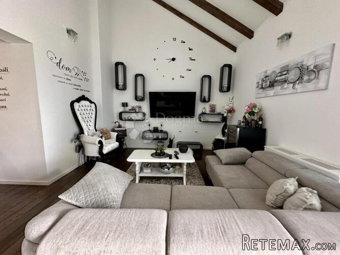PENTHOUSE 140M2 kompletno namješten PRILIKA!! 300m od mora - 3
