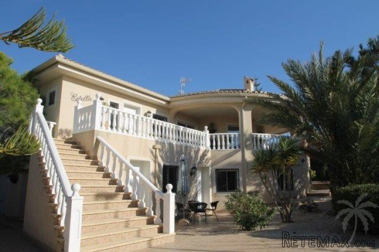 This fantastic sunny villa can be found in a luxury villa..