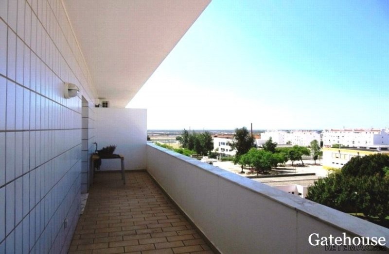 Tavira Penthouse For Sale in East..