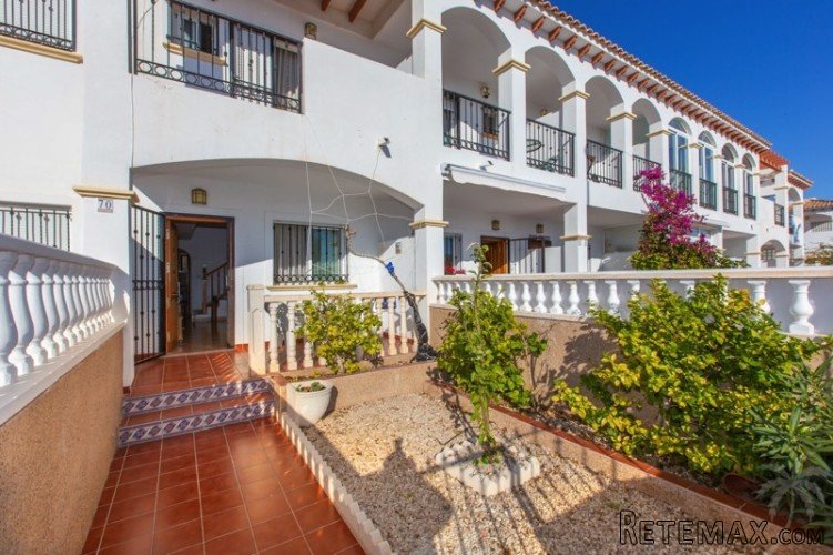 You will find this beautiful semi-detached house in Punta..