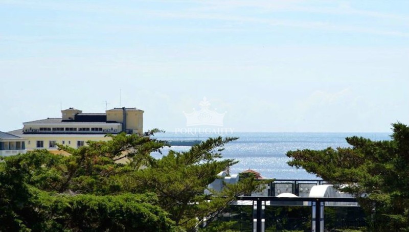 Apartment T2 With Ocean View In Estoril