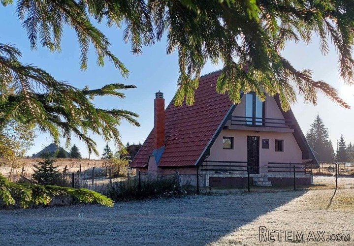 Zidana vikend kuca na Goliji 105m2