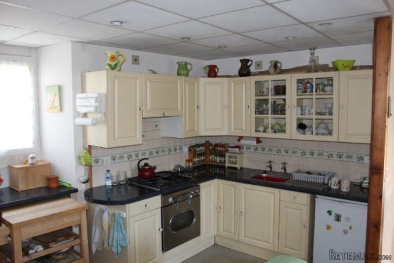 Village House With 2 Bedroom Apartment - 2
