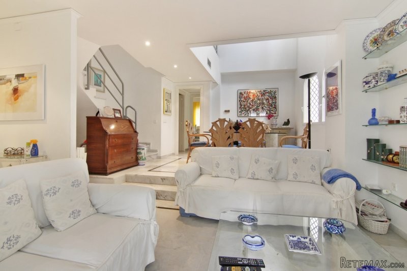 Five bedroom Townhouse Close to Javea..