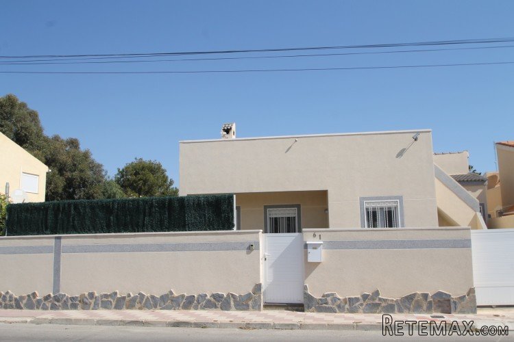 This beautiful detached villa located in the middle of the..