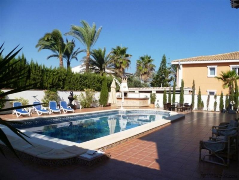 4 Bedrooms - Villa - Alicante - For Sale - 2