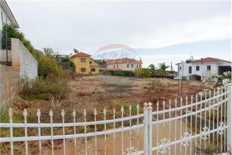 Plot of Land for Building - For Sale -.. - 2