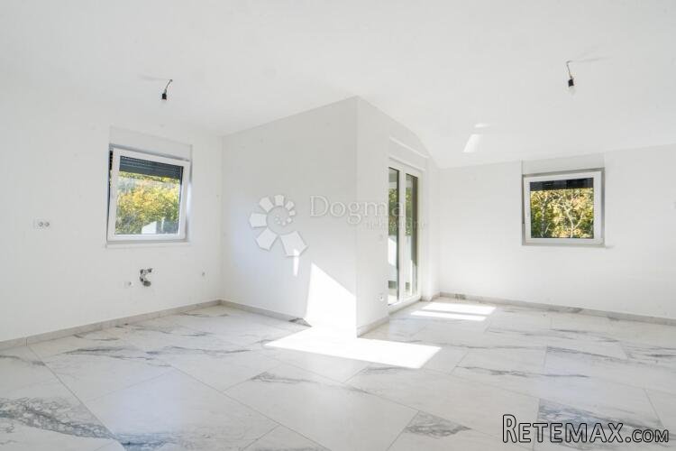 APARTMAN - NOVOGRADNJA - IZUZETNO MIRNA LOKACIJA - 2